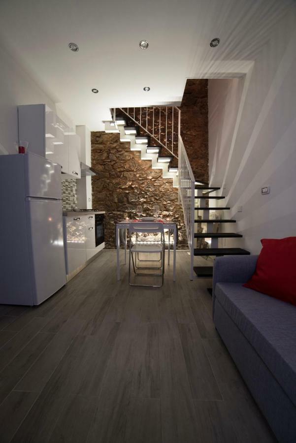 Loft Ramondetta 30Tre Apartment คาตาเนีย ภายนอก รูปภาพ