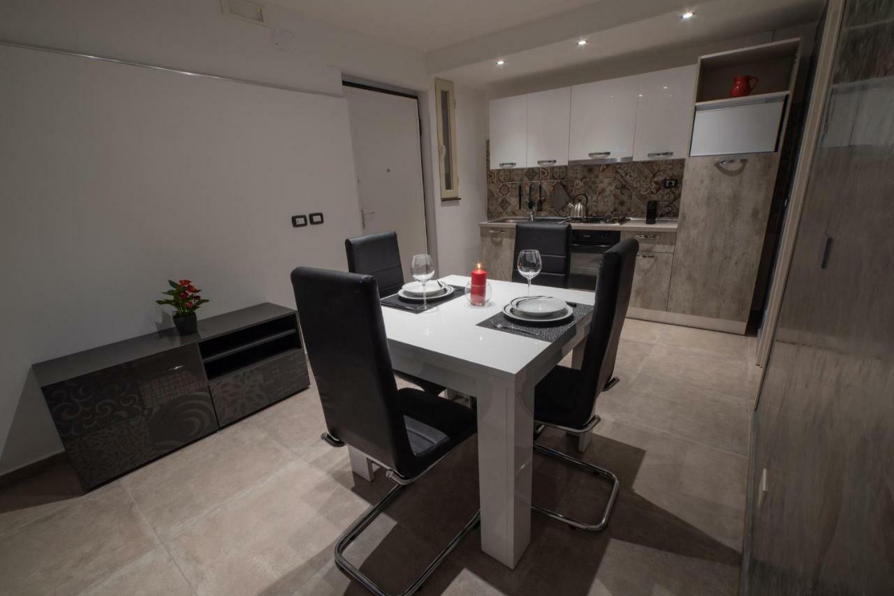 Loft Ramondetta 30Tre Apartment คาตาเนีย ภายนอก รูปภาพ