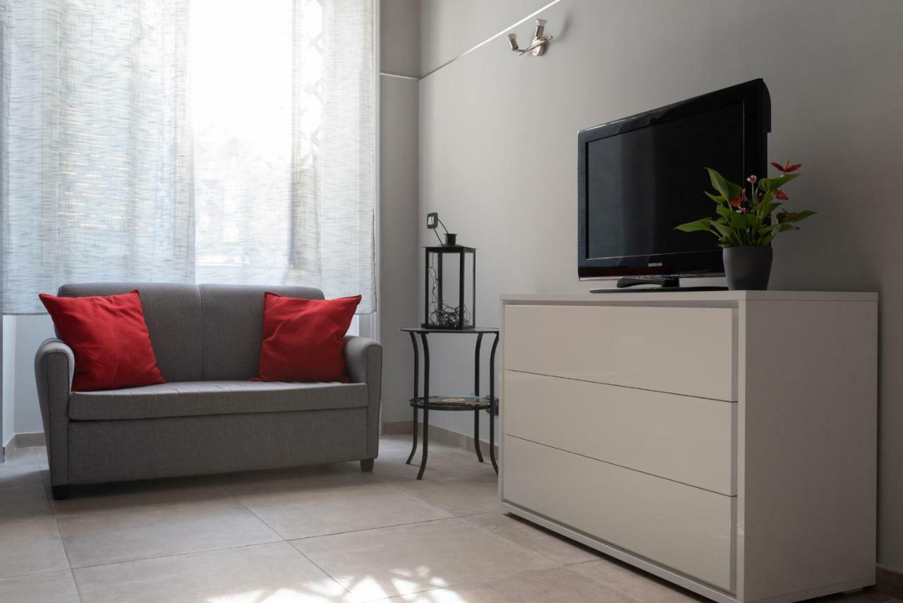 Loft Ramondetta 30Tre Apartment คาตาเนีย ภายนอก รูปภาพ
