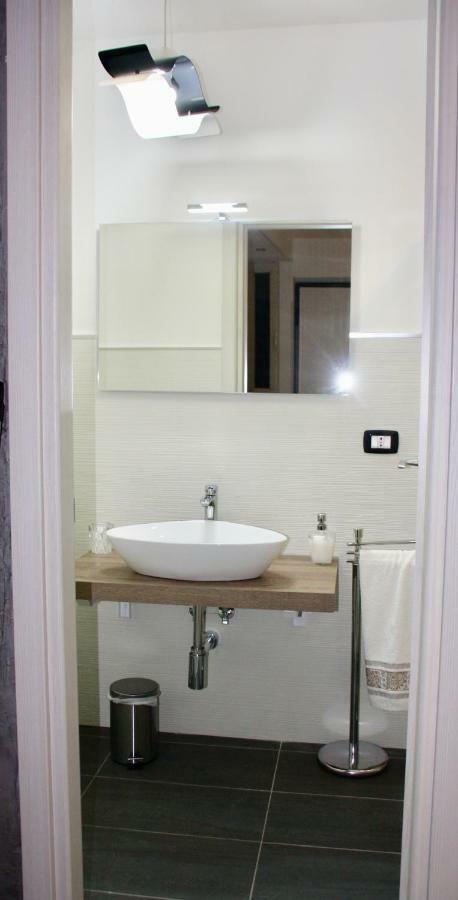 Loft Ramondetta 30Tre Apartment คาตาเนีย ภายนอก รูปภาพ